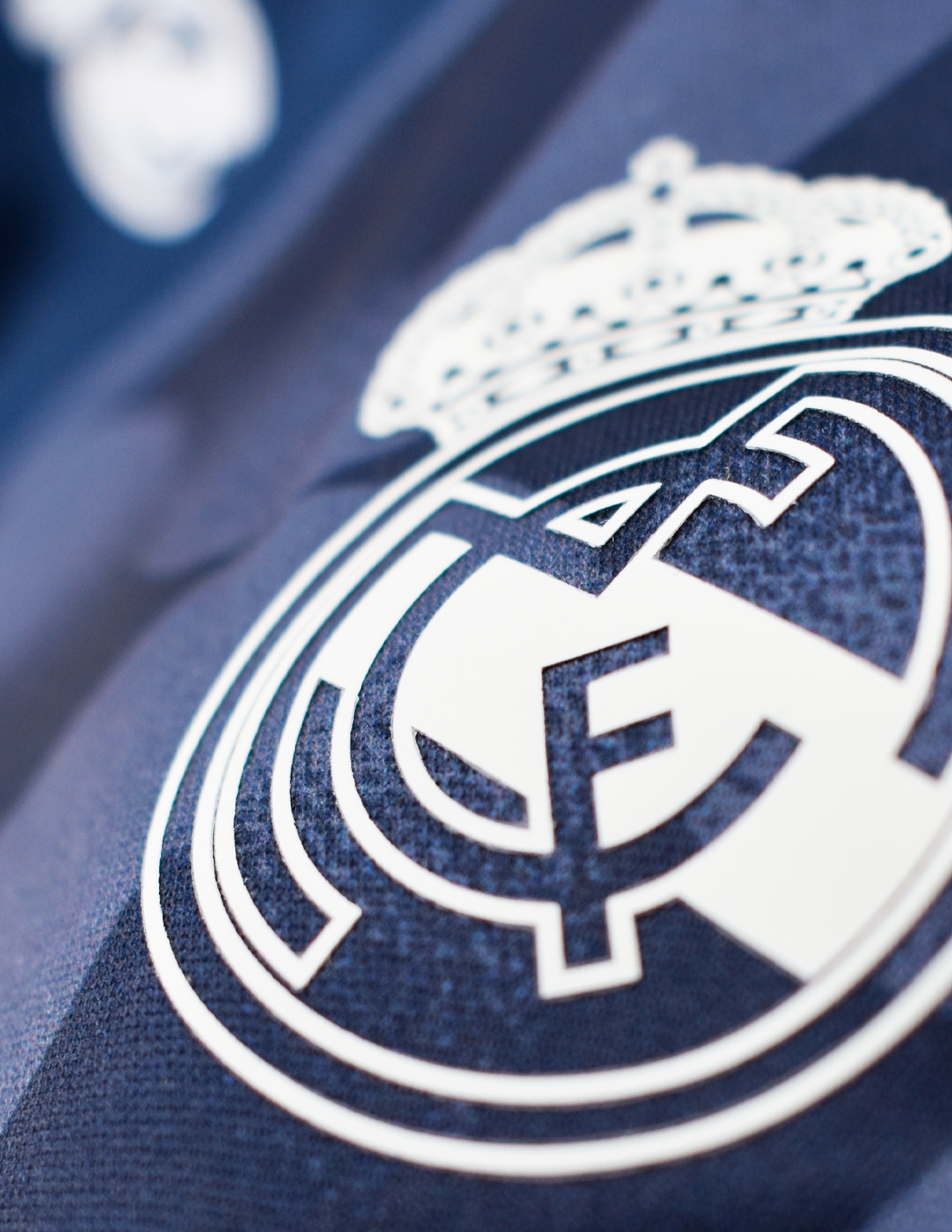 Réplica Oficial Real Madrid 2ª equipación Talla S Color Azul marino Dorsal Real  Madrid Sin nombre